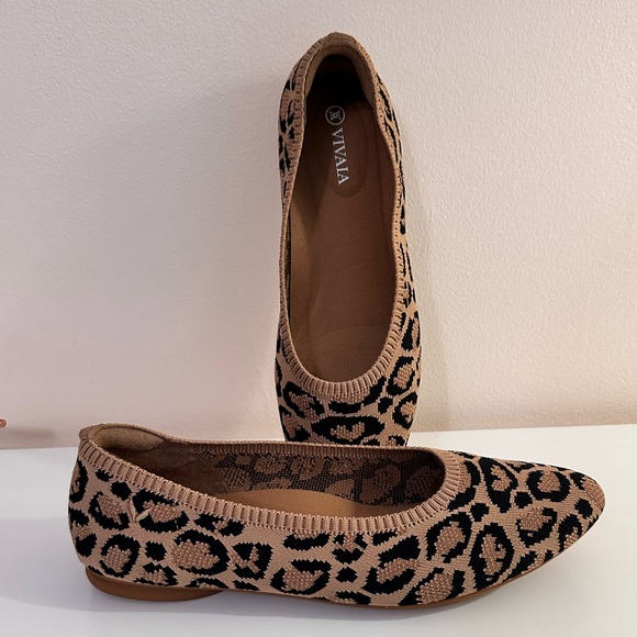 Vivaia Leopard Print Flats - Picture 4 of 4